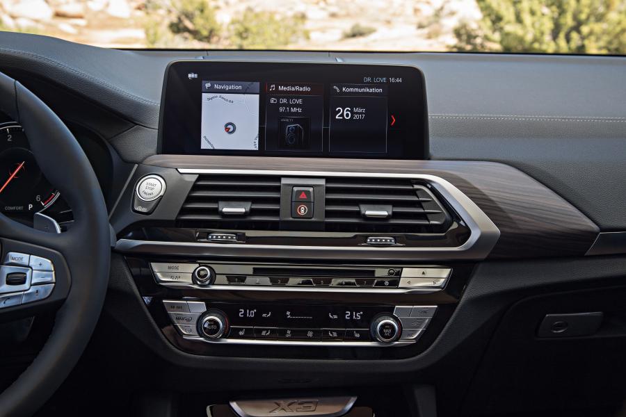 Детали интерьера BMW X3 xDrive30d xLine (G01) 2017 года  (WW) (фото 6 из 178)